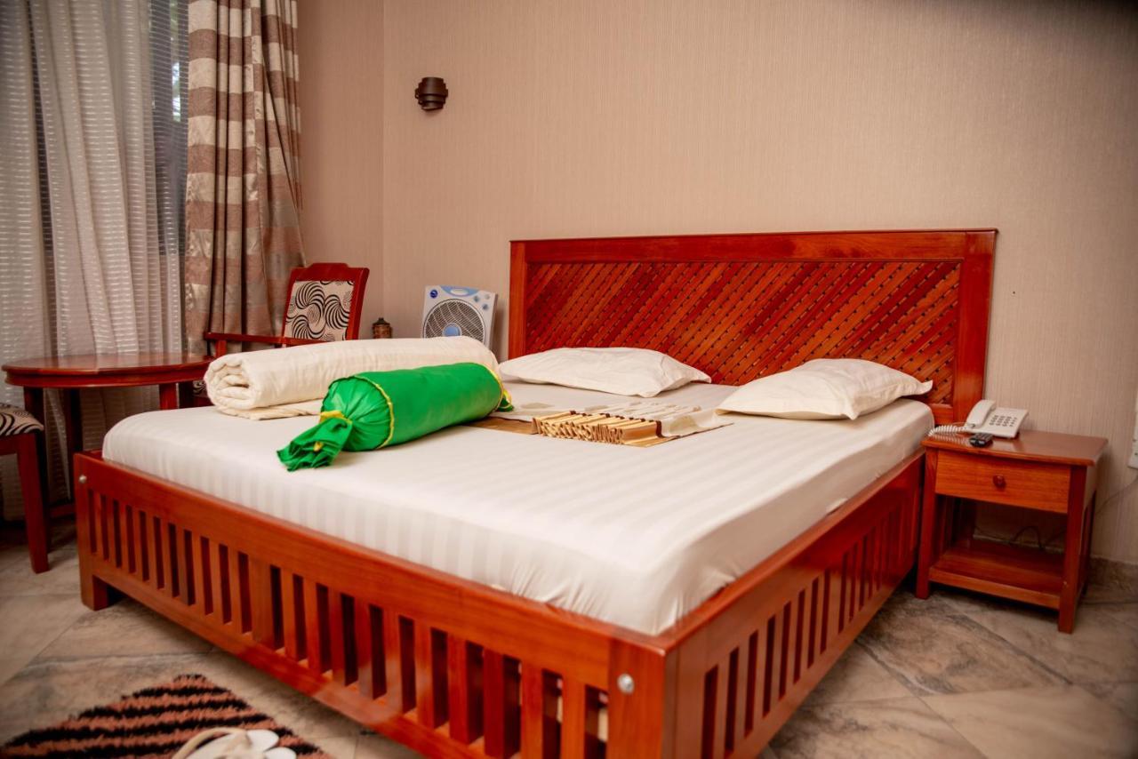 Lush Garden Hotel Аруша Екстер'єр фото
