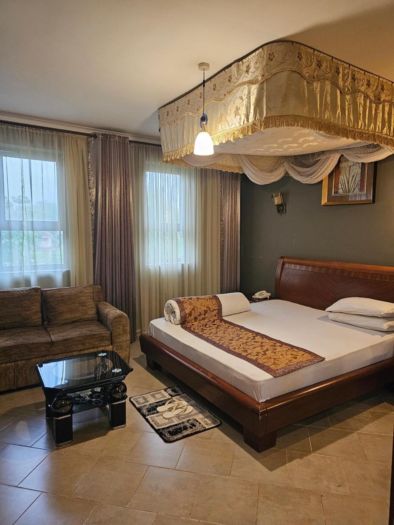 Lush Garden Hotel Аруша Екстер'єр фото