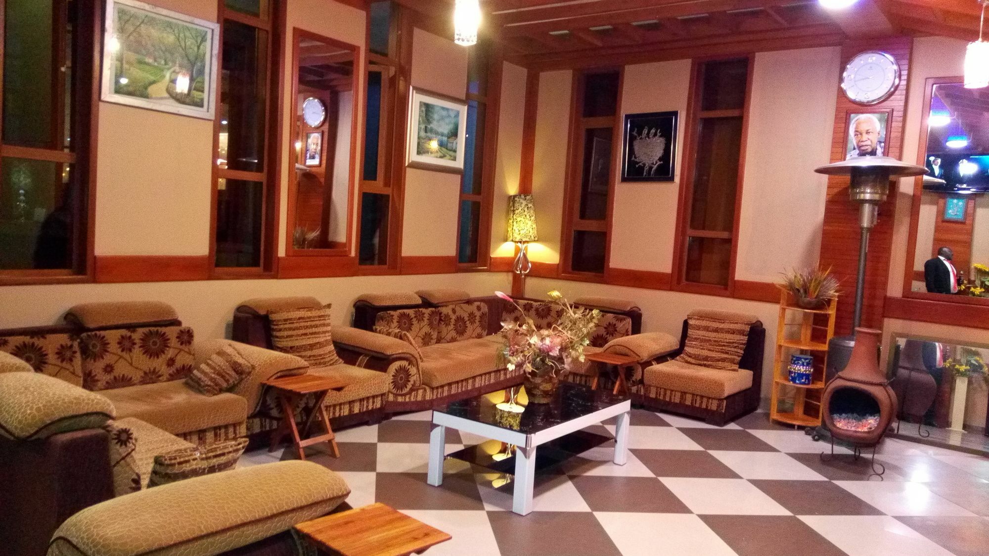Lush Garden Hotel Аруша Екстер'єр фото
